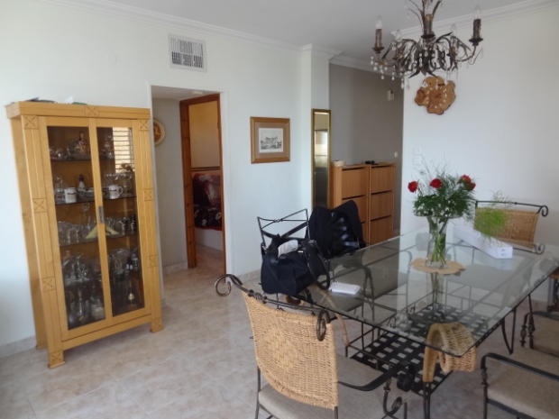 3 חד' עם נוף לים בבת ים.