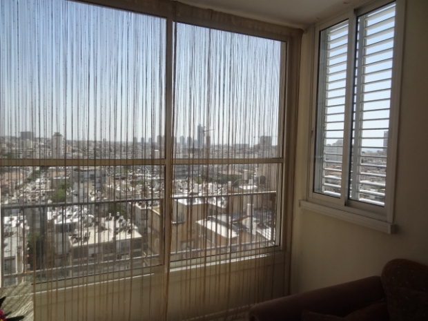 3 חד' עם נוף לים בבת ים.