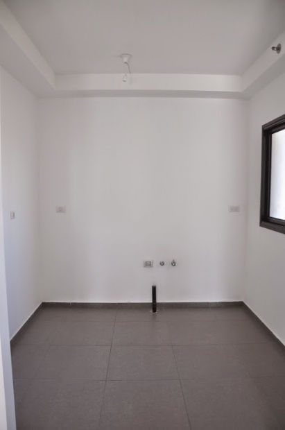 Новая 5 ком. квартира в самом высоком жилом здании в Израиле.