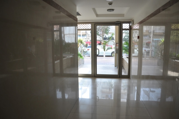 4 ком. квартира в новом доме у моря.