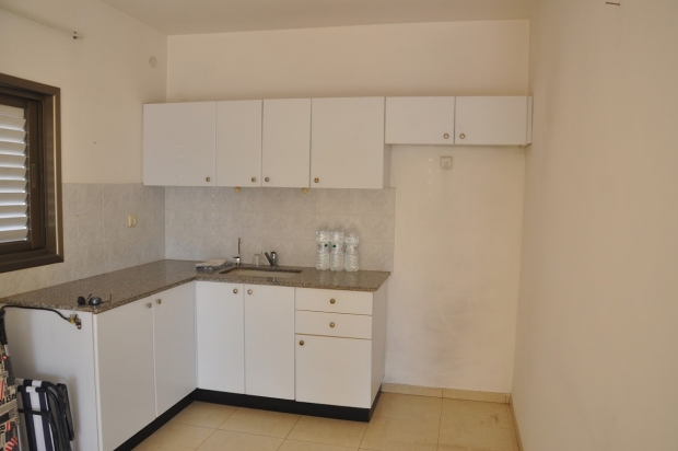 4 ком. квартира в новом доме у моря.