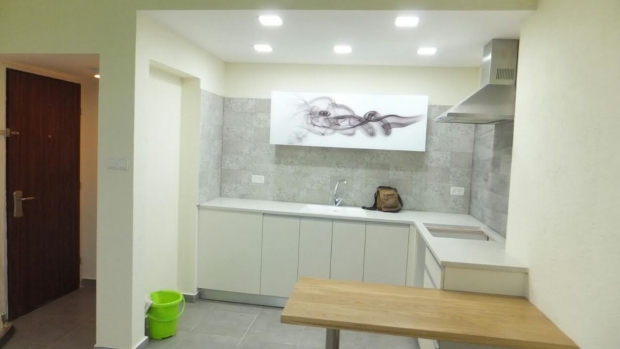 Огромная 4 ком. квартира в доме с лифтом.